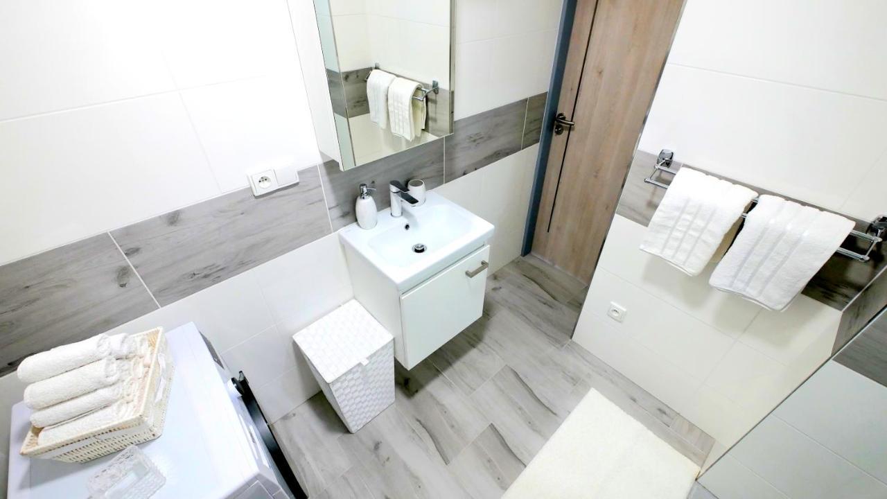 Apartman U Louckeho Klastera 2 Plus Kk Znojmo Exterior foto